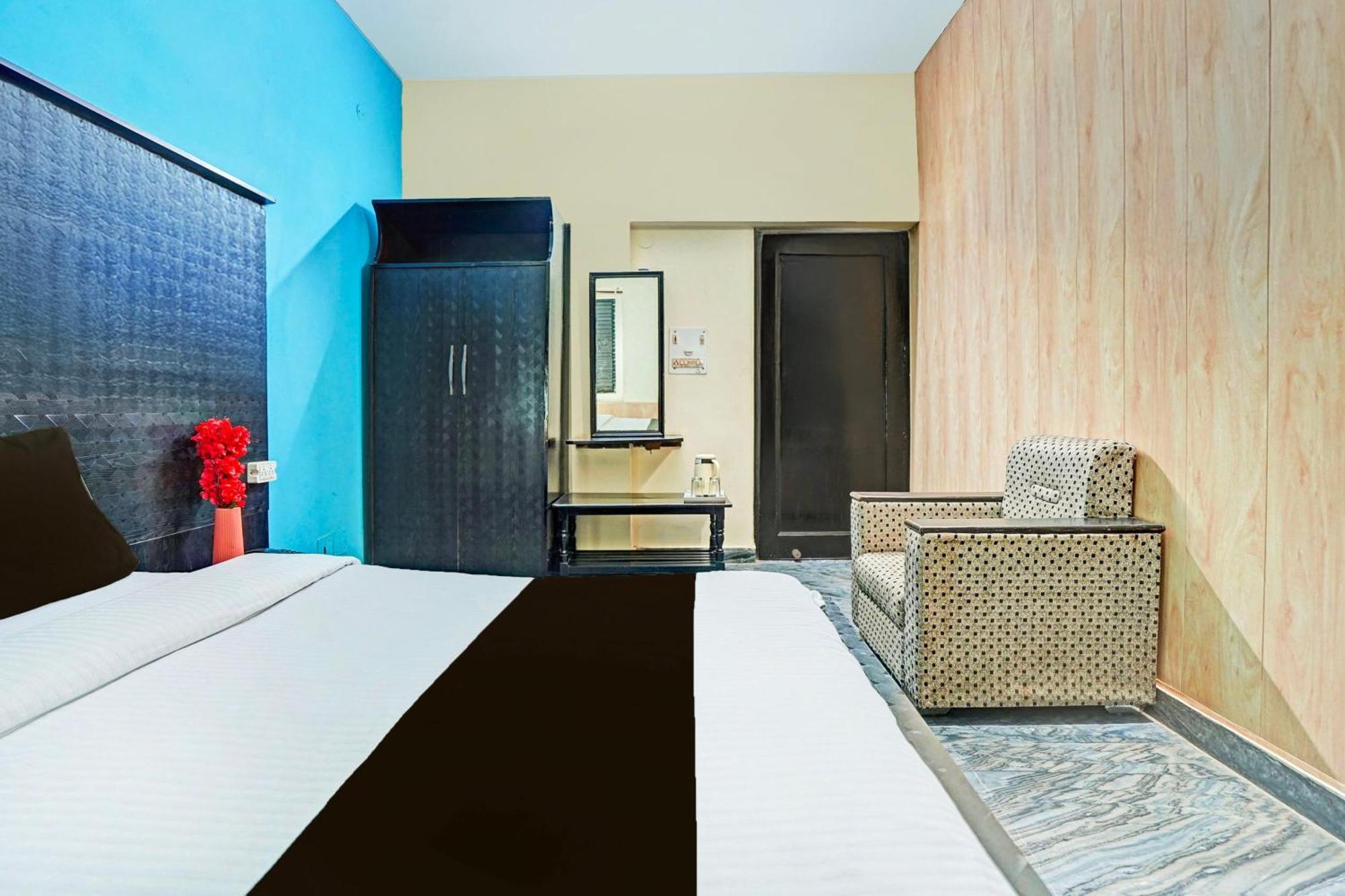 Super Collection O Mathura Near Railway Station المظهر الخارجي الصورة