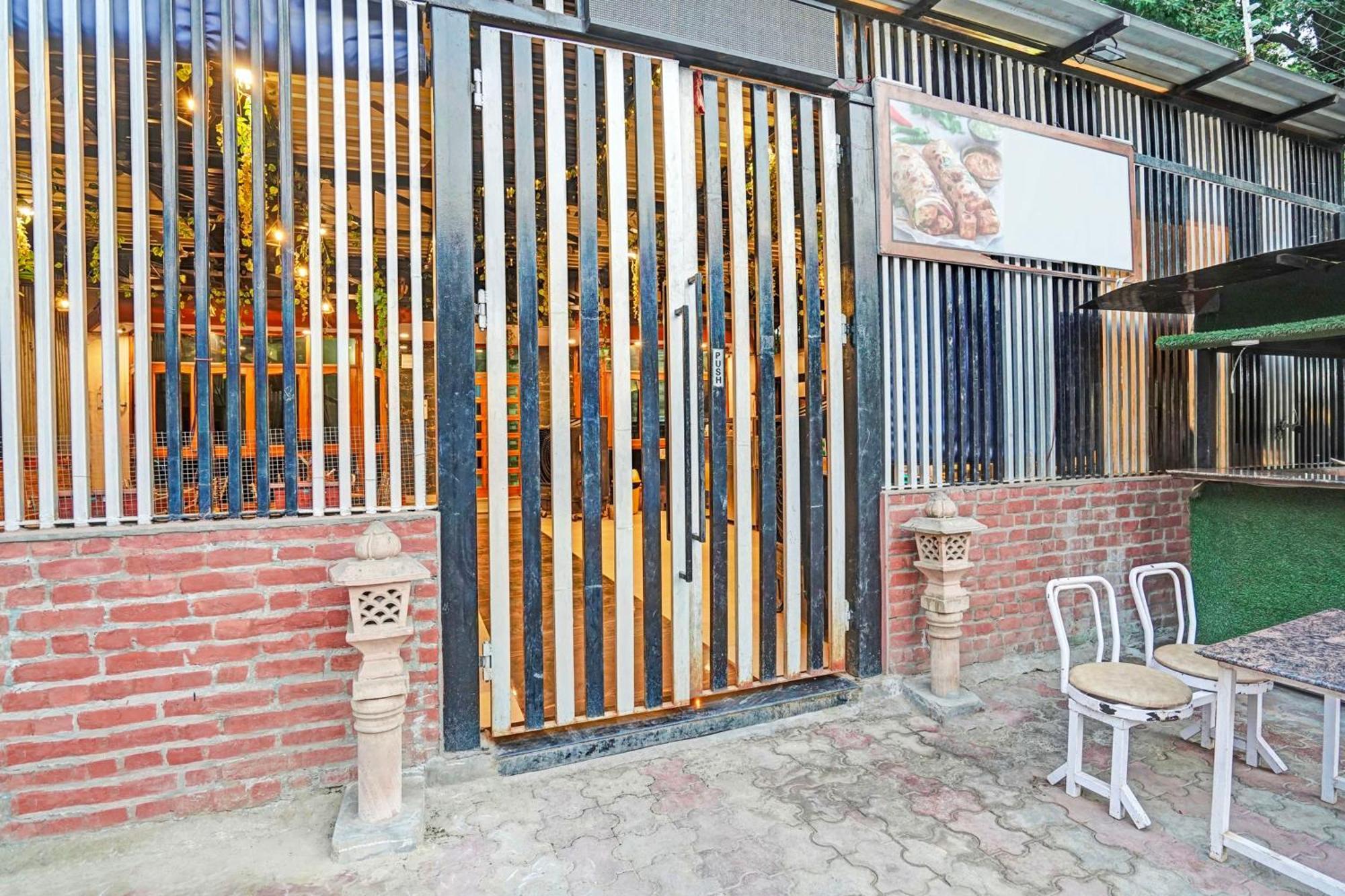 Super Collection O Mathura Near Railway Station المظهر الخارجي الصورة